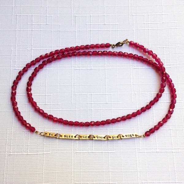 Collier a message personnalisable